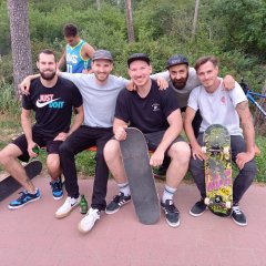 Skatepark, Skater, Jugendliche, Gruppenfoto