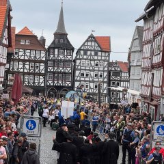 Stadt Pfungstadt präsentiert sich beim 61. Hessentagsfestzug in Fritzlar